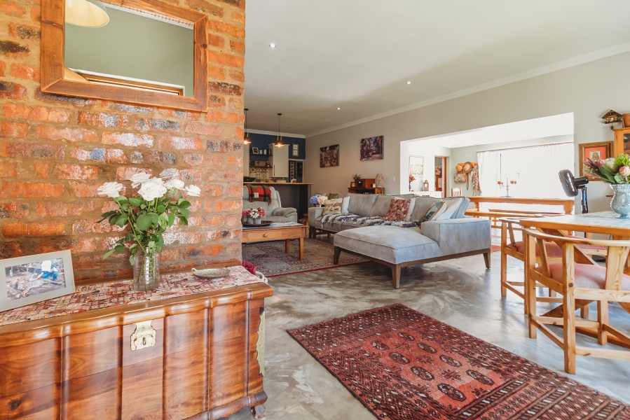 5 Bedroom Property for Sale in Heather Park Western Cape